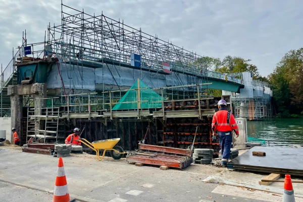 2-location-bateaux-navette-passagers-bac-passage-zodiacjpg