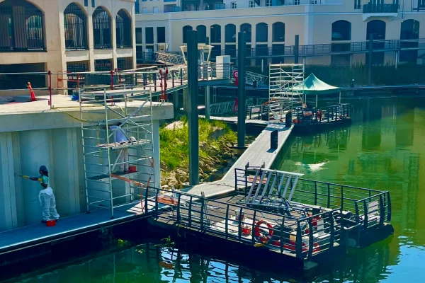 Photos barge échafaudage, ponton de travail et barge palan