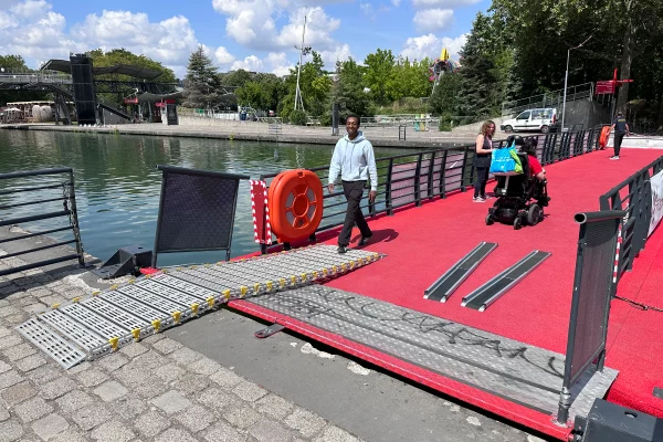 1-location-ponton-flottant-modulaire-rampe-pmr-handijpg