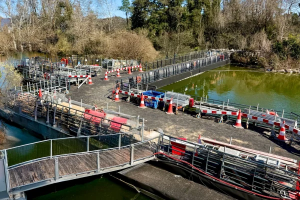 1-pont-chantier-cheminement-ponton-flottante-btp-passerellejpg