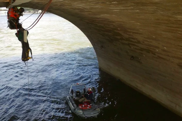 10-location-bateau-vigie-assistance-zodiac-cordiste-echafaudeurjpg