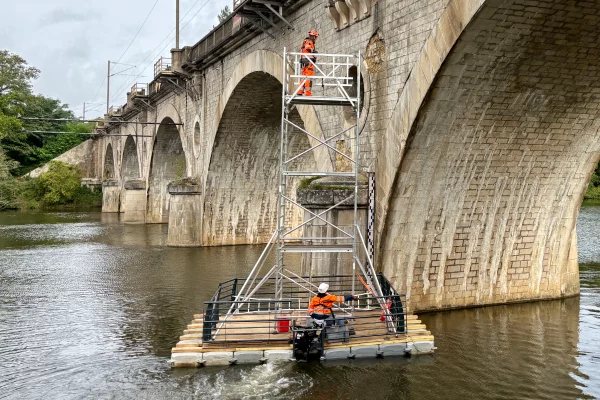 10-location-ponton-échafaudaudage-flottant-btp-barge-plateformejpg
