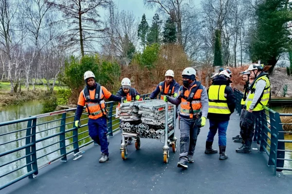 10-pont-chantier-cheminement-ponton-flottante-btp-passerellejpg