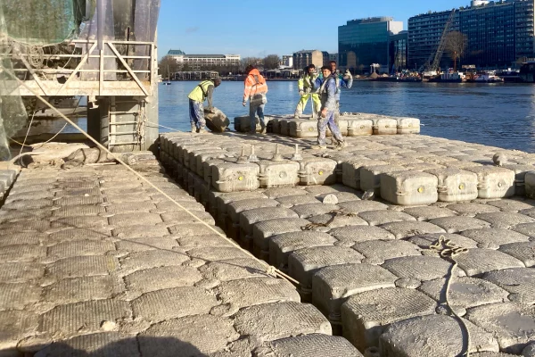 12-location-ponton-liner-plateforme-travail-barge-plateformejpg