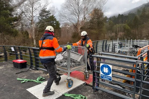 13-location-ponton-embarquement-modulaire-barge-btp-plateformejpg