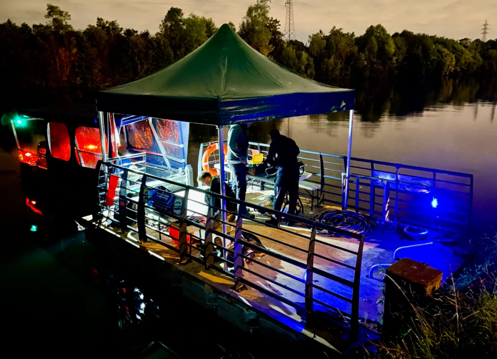 Ponton flottant plongeur – Installation, Location et Conception