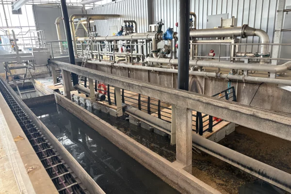 14-location-ponton-flottant-milieu-confié-bargejpg