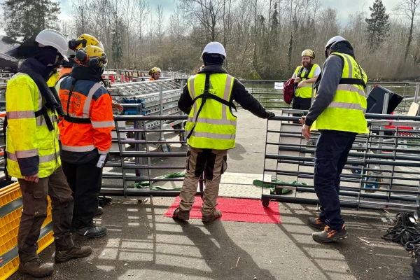 15-location-ponton-embarquement-modulaire-barge-btp-plateformejpg