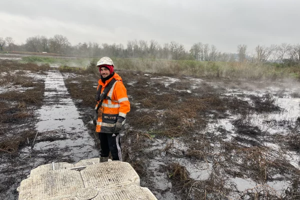 15-location-ponton-marecage-plateforme-barge-fluvial-chantierjpg