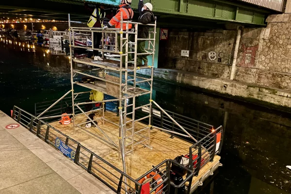 3-location-barge-motorise-echafaudage-ponton-modulaire-flottantjpg