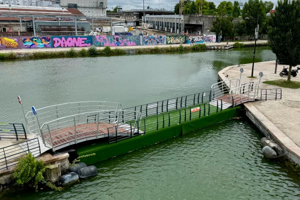 3-location-passerelle-homologue-ponton-flottant-modulaire-motorisejpg
