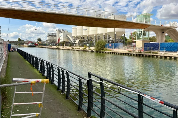 3-location-ponton-flottant-velos-pont-passerelle-bargejpg