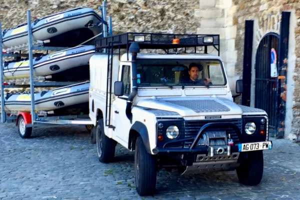 3-ponton-flottant-modulaire-motorise-plateforme-transportjpg