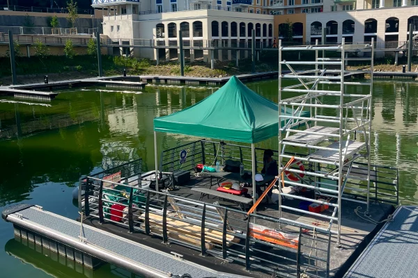 4-location-barge-motorise-echafaudage-ponton-modulaire-flottantjpg