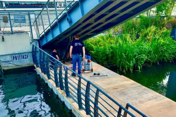 4-location-ponton-plateforme-barge-travail-chantier-fluvialjpg