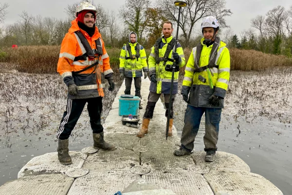 5-location-ponton-marecage-plateforme-barge-fluvial-chantierjpg