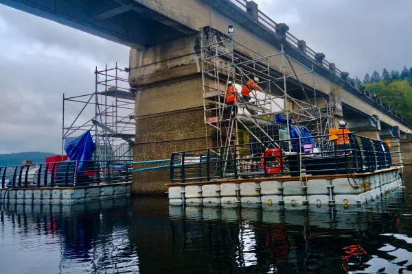 6-location-ponton-échafaudaudage-flottant-btp-barge-plateformejpg