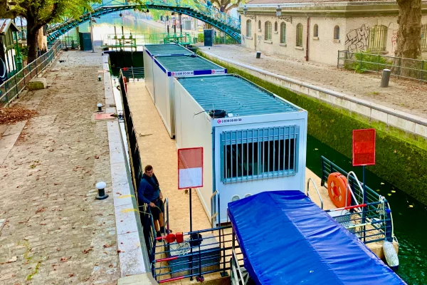 7-location-base-vie-flottante-bungalow-chantier-fluvialjpg