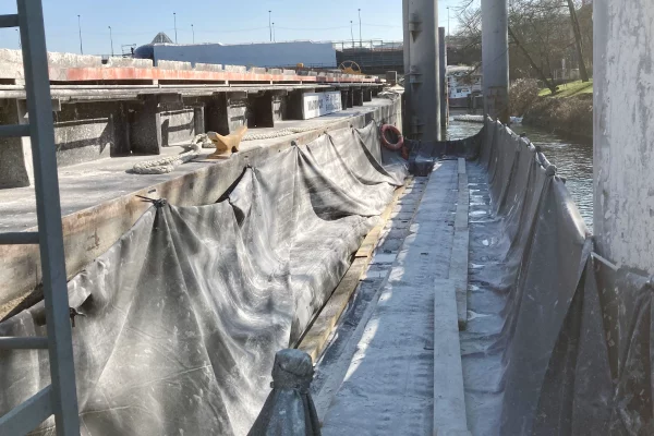 7-location-ponton-liner-plateforme-travail-barge-plateformejpg