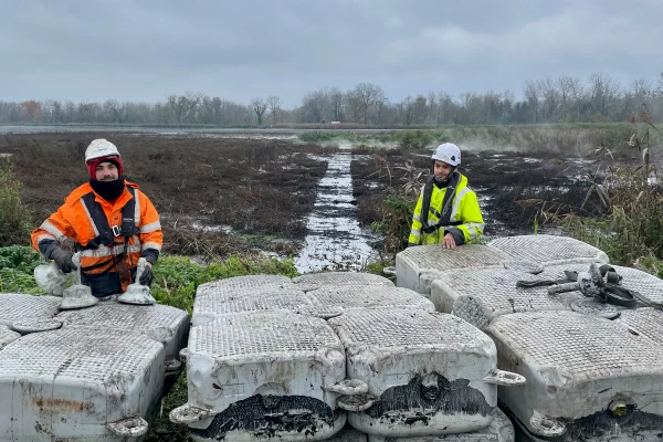 7-location-ponton-marecage-plateforme-barge-fluvial-chantierjpg