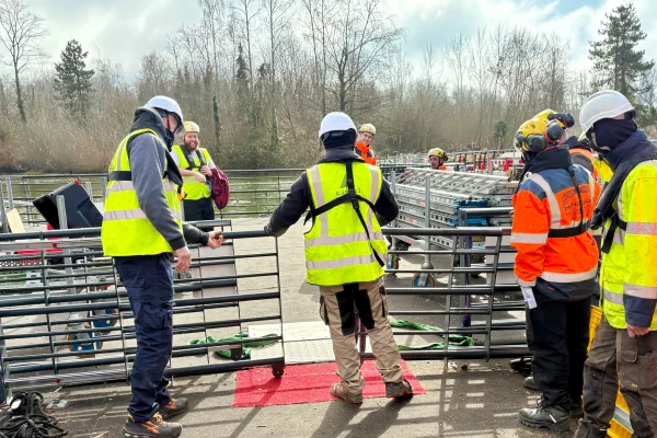 9-location-ponton-embarquement-modulaire-barge-btp-plateformejpg