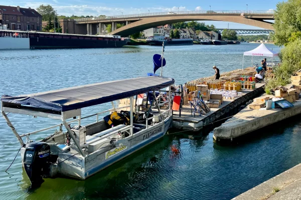 9-pousseur-ponton-modulaire-plateforme-barge-motorisé-flottantejpg