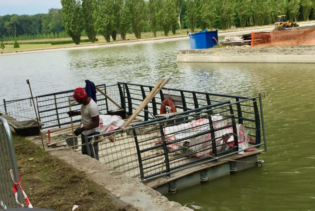 12-location-devis-prix-plateforme-flottante-ponton-homologué-expertisé-modulable-travail-btp-contrastepro-travaux-fluviaux-location-barge-de-chantier-idf-france-paris.jpg