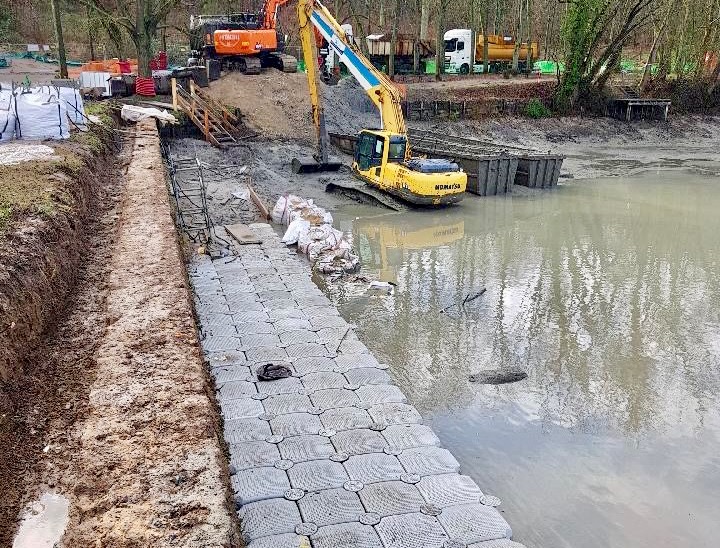 13-location-devis-prix-plateforme-flottante-ponton-homologué-expertisé-modulable-travail-btp-contrastepro-travaux-fluviaux-location-barge-de-chantier-idf-france-paris.jpg