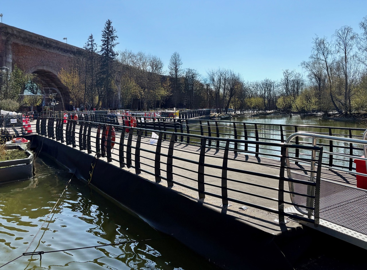 Installation de cheminement flottant sécurité et adaptabilité sur tous les sites